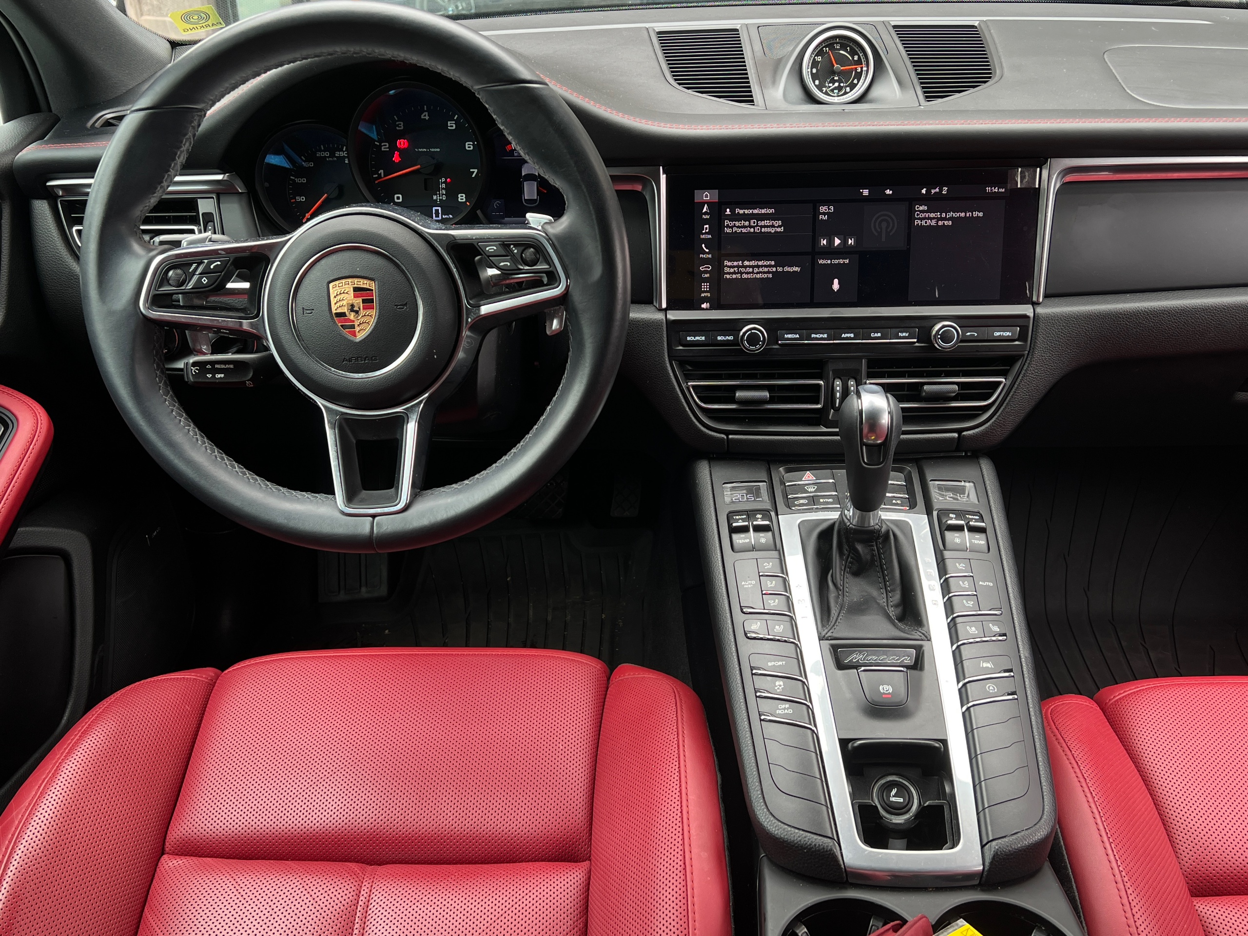 2020 Porsche Macan - Image 8